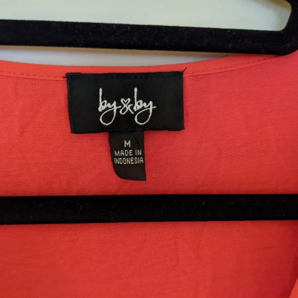 By & By Women's Size Medium Cold Shoulder Sheer Blouse Coral Great4Vacay😎🌞❤️ - Picture 5 of 9